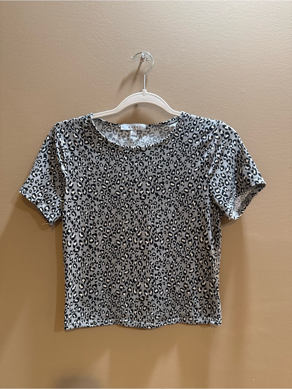 gaze Leopard Print Short Sleeve Tee - Gray & Black